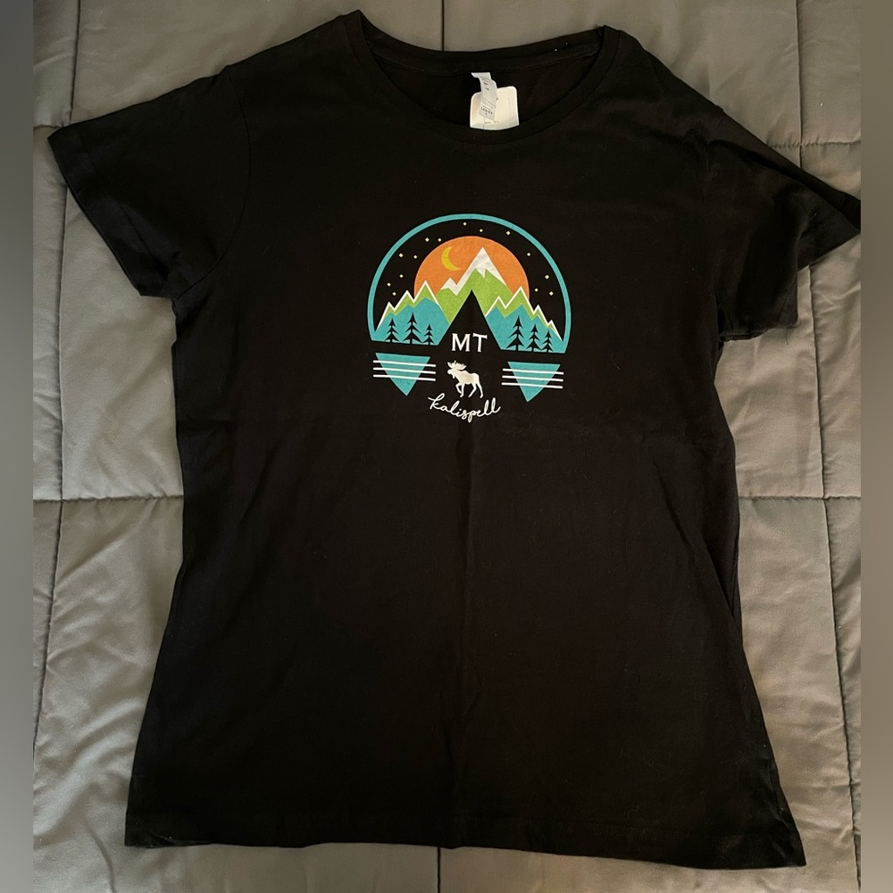 NWT!! Kalispell Montana Tee